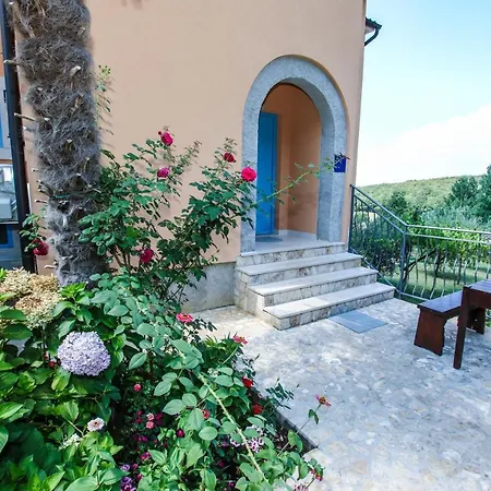 Villa Monghebo Mugeba