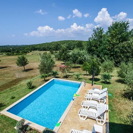Monghebo Villa